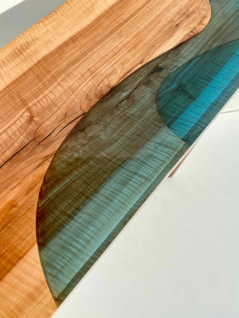 console en bois et résine epoxy