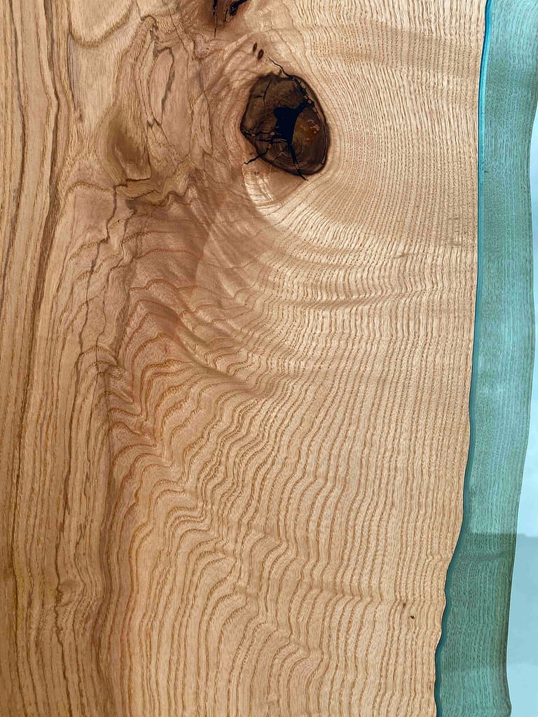 plateau en bois massif et verre